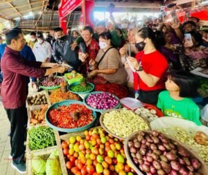 Presiden Cek Harga Sembako di Pasar Airmadidi Minahasa Utara