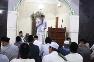 Tarawih Keliling Plt Wali Kota Bekasi di Masjid Al Ishlah