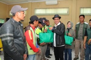 Bantuan Sembako Ketahanan Pangan Pemkab Bandung untuk Pekerja Pelayanan Jasa Ojeg