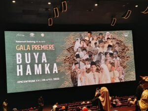 Ratusan Masyarakat Minang Saksikan Film Buya Hamka