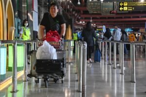 Penumpang Angkutan Umum Pada H+2 Lebaran Melonjak