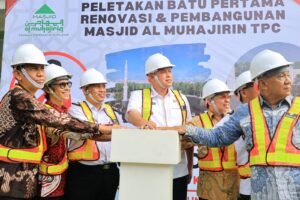 Peletakkan Batu Pertama Renovasi dan Pembangunan Masjid Al-Muhajirin Oleh Plt Wali Kota Bekasi