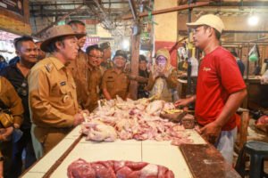 Pj Gubernur Banten Al Muktabar Sidak Pasar Rau Kota Serang