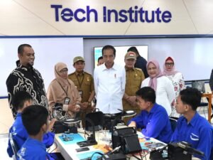 Presiden Jokowi Apresiasi Penerapan Kebijakan Link and Match antara SMK dan Dunia Industri