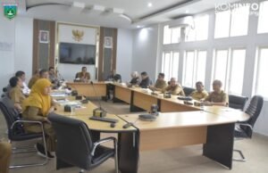 Kemendagri Serahkan Insentif Fiskal ke Pemko Padang Panjang