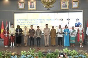 Peserta KSP dari Sembilan Negara Tinjau Layanan Kesehatan Ibu dan Anak di Kota Solok