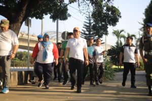 Pantau Lingkungan Kantor dan Jalan Sehat Pj Wali Kota Bekasi