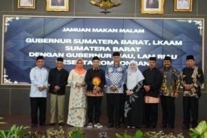 Gubernur Sumbar Apresiasi Pemberian Gelar Adat Minang untuk Syamsuar