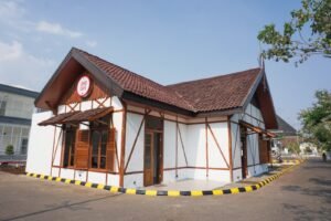 Garut Miliki Loko Cafe di Area Stasiun