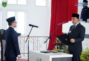 Winarno Dilantik Jadi Penjabat Sekdako Padang Panjang