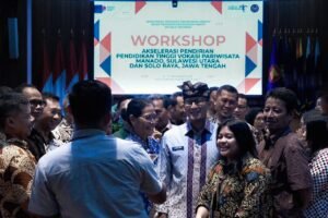 Kemenparekraf Tindak Lanjuti Pendirian Poltekpar Manado dan Solo Raya