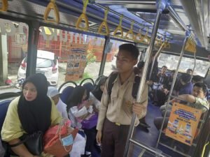 Konsumen Bisa Hemat 50% Jika Pakai Angkutan Umum