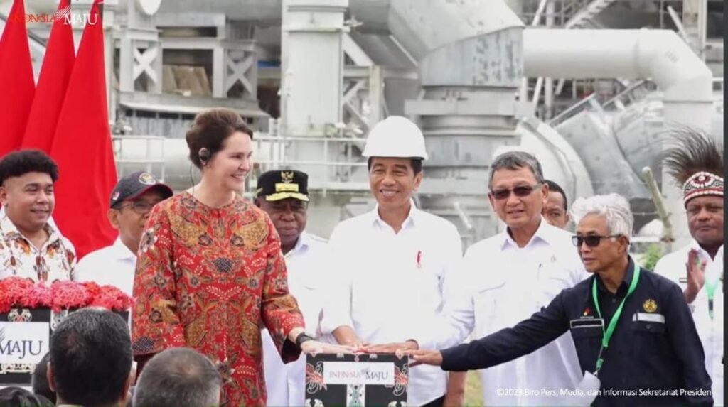 Presiden Jokowi Resmikan Proyek Gas Raksasa di Papua