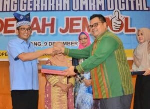 Launching Gerakan UMKM Padang Digital Sedekah Jempol