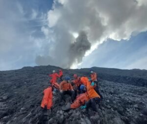 Erupsi Gunung Marapi di Sumbar Akibatkan 15 Jiwa Terkonfirmasi Meninggal Dunia