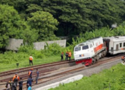 Update Evakuasi Kereta Anjlok di Stasiun Tanggulangin Sidoarjo