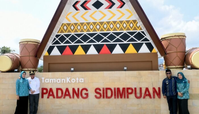 Pemprov Sumut Resmikan Alun-alun Kota Padangsidimpuan