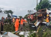 Angin Kencang Kabupaten Sumedang Akibatkan Kerusakan Rumah dan Pohon Tumbang