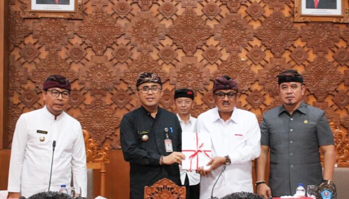 Wali Kota Sampaikan LKPJ TA 2023 di Sidang Paripurna DPRD Kota Denpasar