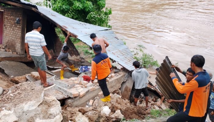 Sungai Saka dan Selabung Meluap Hingga Rendam Permukiman Warga di OKU Selatan