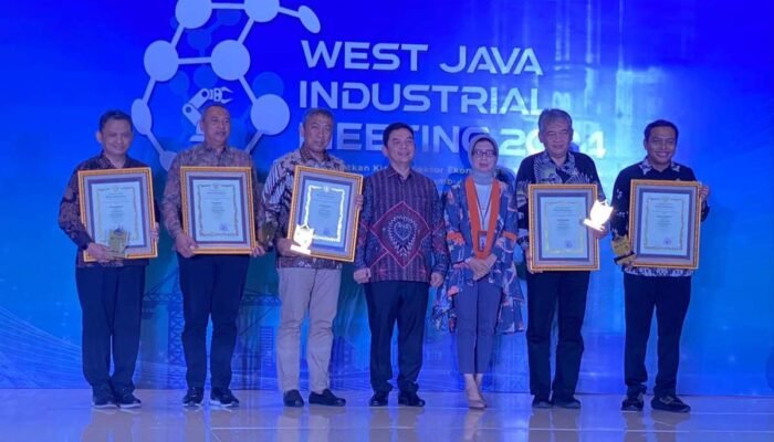 Garut Raih Penghargaan Top 5 Investment Challenge Jawa Barat