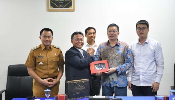 Pemprov Jabar Jajaki Kerja Sama Pembangunan TPPAS Cirebon Raya dengan Investor China