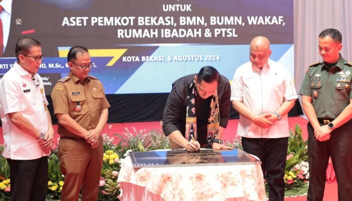 Kunjungan Menteri AHY ke Kantor Pertanahan Kota Bekasi Beri Sertifikat Eletronik Aset Tanah Milik Pemerintah dan Masyarakat