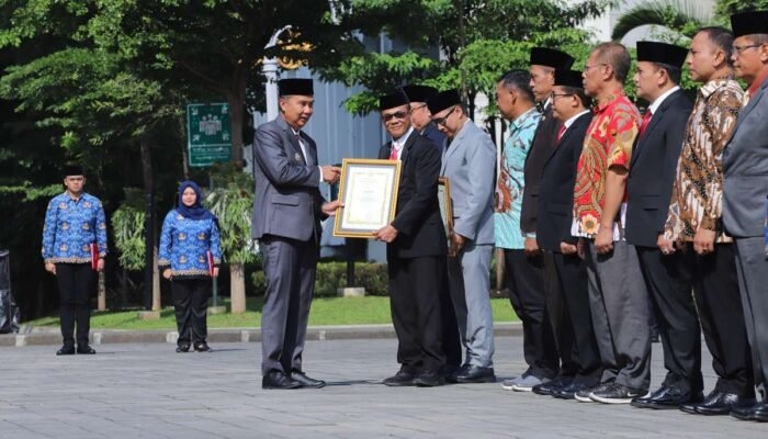 Pemkab Bogor Raih Penghargaan UHC Award