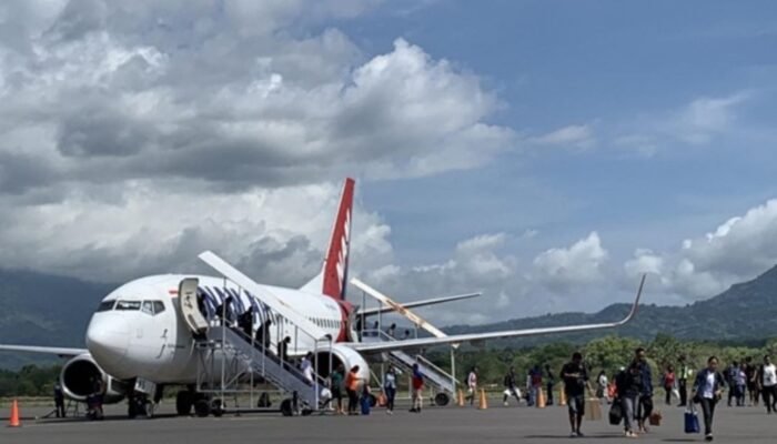 Beroperasi Kembali Bandara Fransiskus Xaverius Seda Maumere Pascaerupsi Gunung Lewatobi Laki-Laki