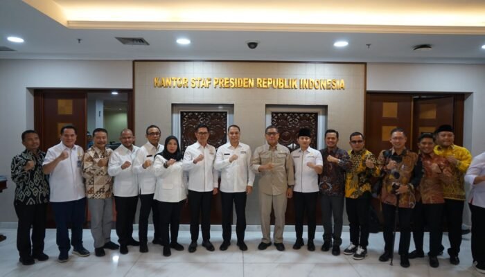 Wali Kota Denpasar Audiensi dengan Kepala Staf Kepresidenan Bahas Sinkronisasi Kebijakan Pusat dan Daerah