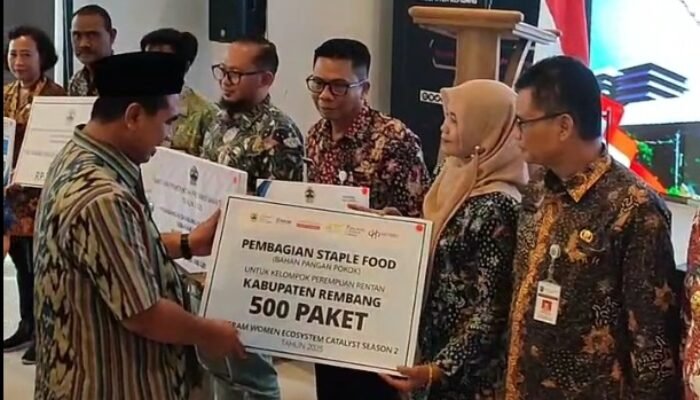 Ratusan Perempuan Rentan di Rembang Terima Bantuan dari Pemprov Jateng
