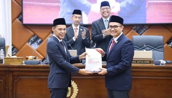 Pemkab Bogor Bersama DPRD Setujui Raperda Pajak dan Retribusi Daerah