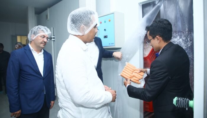 Wagub Jateng Pastikan Proses Produksi Pengolahan Daging Halal