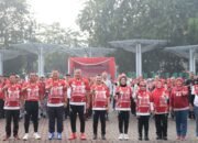 Wali Kota Bersama Ribuan Warga Susuri Jejak Sejarah Kota Bekasi dengan Jalan Kaki