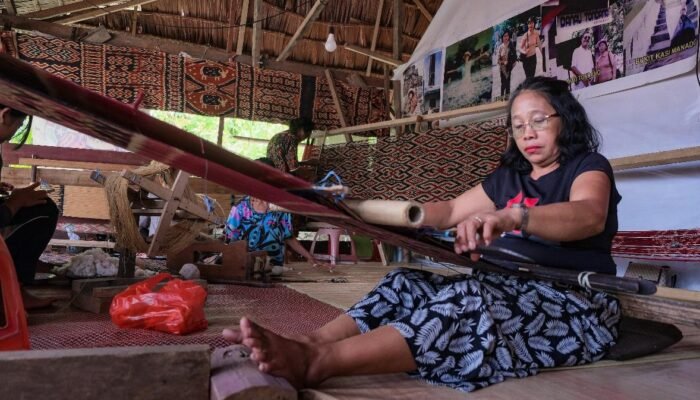 Tenun Sekomandi Warisan 500 Tahun Jadi Daya Tarik Wisata Budaya Sulbar