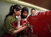 Kegiatan Pengenalan Lingkungan Kerja Barista Sahabat Difabel dari KAI Services