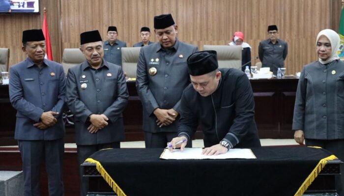 Raperda Perubahan PAD dan Belanja Daerah Pemkot Bekasi TA 2025 Disepakati