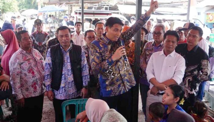 Bupati Indaramayu Bawa Layanan Adminduk dan NIB ke Desa