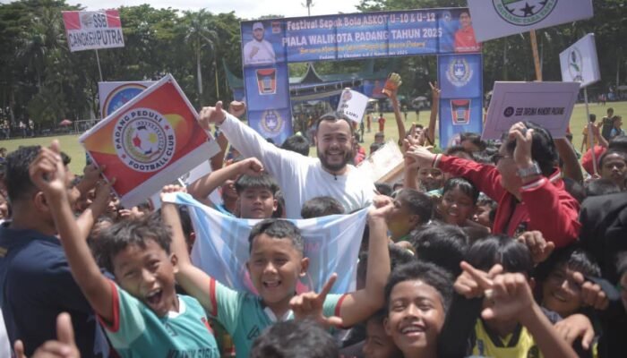 Sebanyak 120 Tim SSB se-Kota Padang Bersaing di Festival Piala Wali Kota