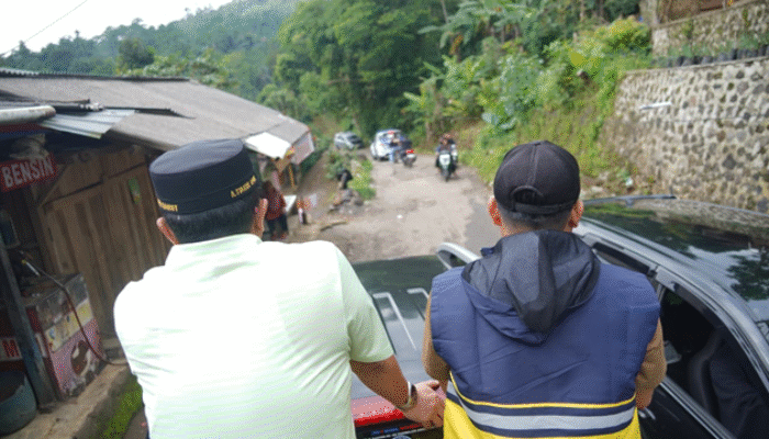 Bupati Garut Tinjau Langsung Kondisi Terkini Jalan Pemegatan – Banjarwangi