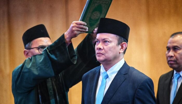 Kepala BMKG Dilantik Menhub Dorong Sinergi untuk Keselamatan Transportasi