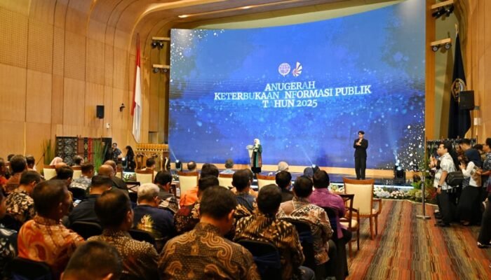 Beri Apresiasi Keterbukaan Informasi Publik dengan Kemenhub Gelar AKIP 2025